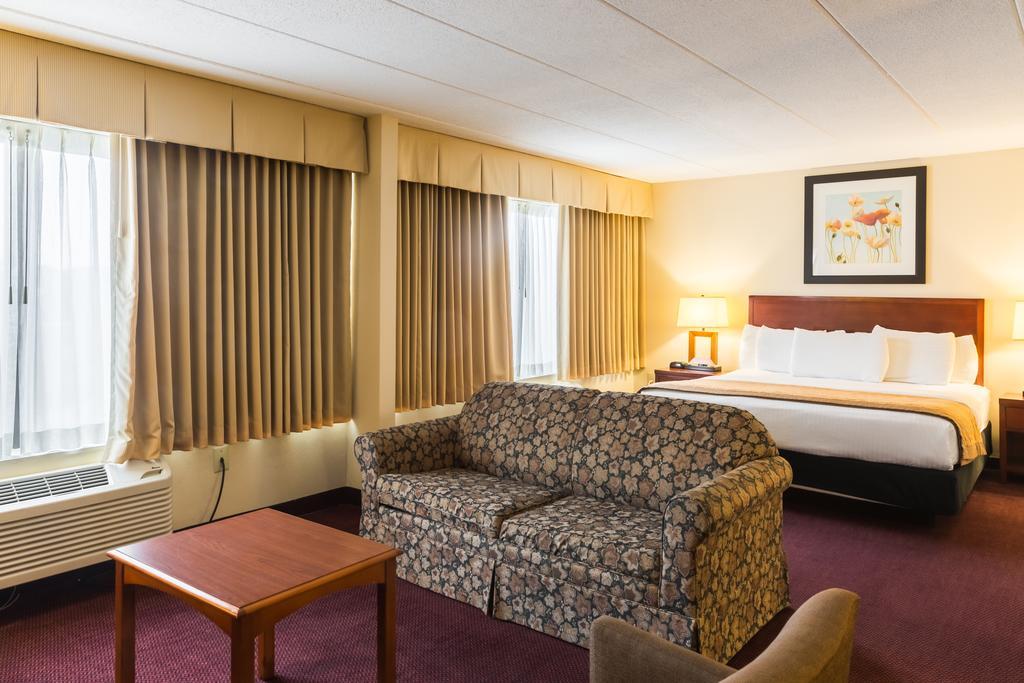 Clarion Hotel Somerset - New Brunswick Exteriör bild