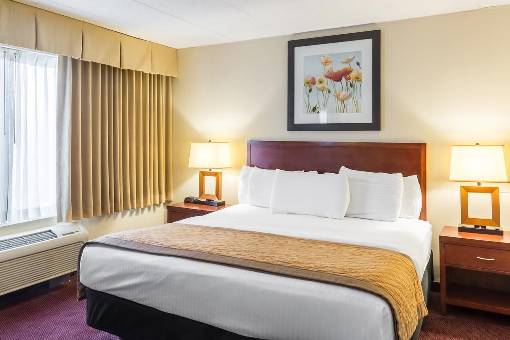 Clarion Hotel Somerset - New Brunswick Exteriör bild