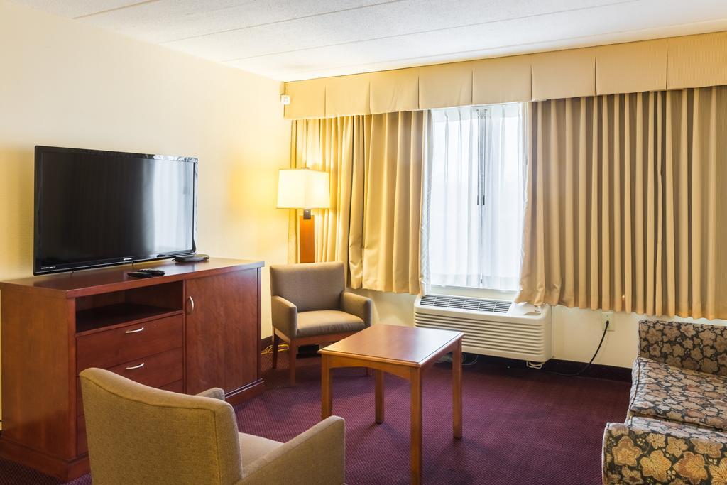 Clarion Hotel Somerset - New Brunswick Exteriör bild