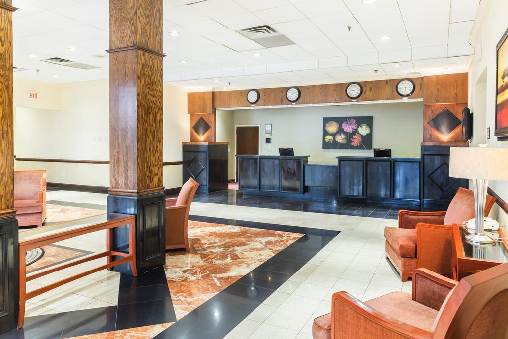 Clarion Hotel Somerset - New Brunswick Exteriör bild