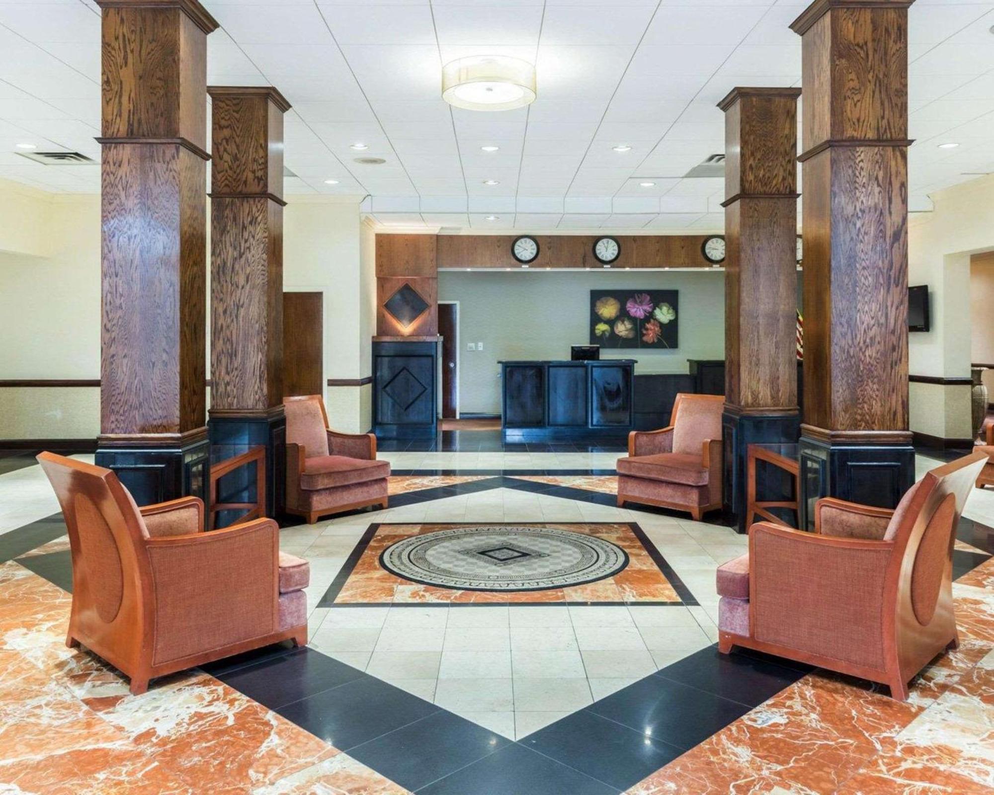 Clarion Hotel Somerset - New Brunswick Exteriör bild