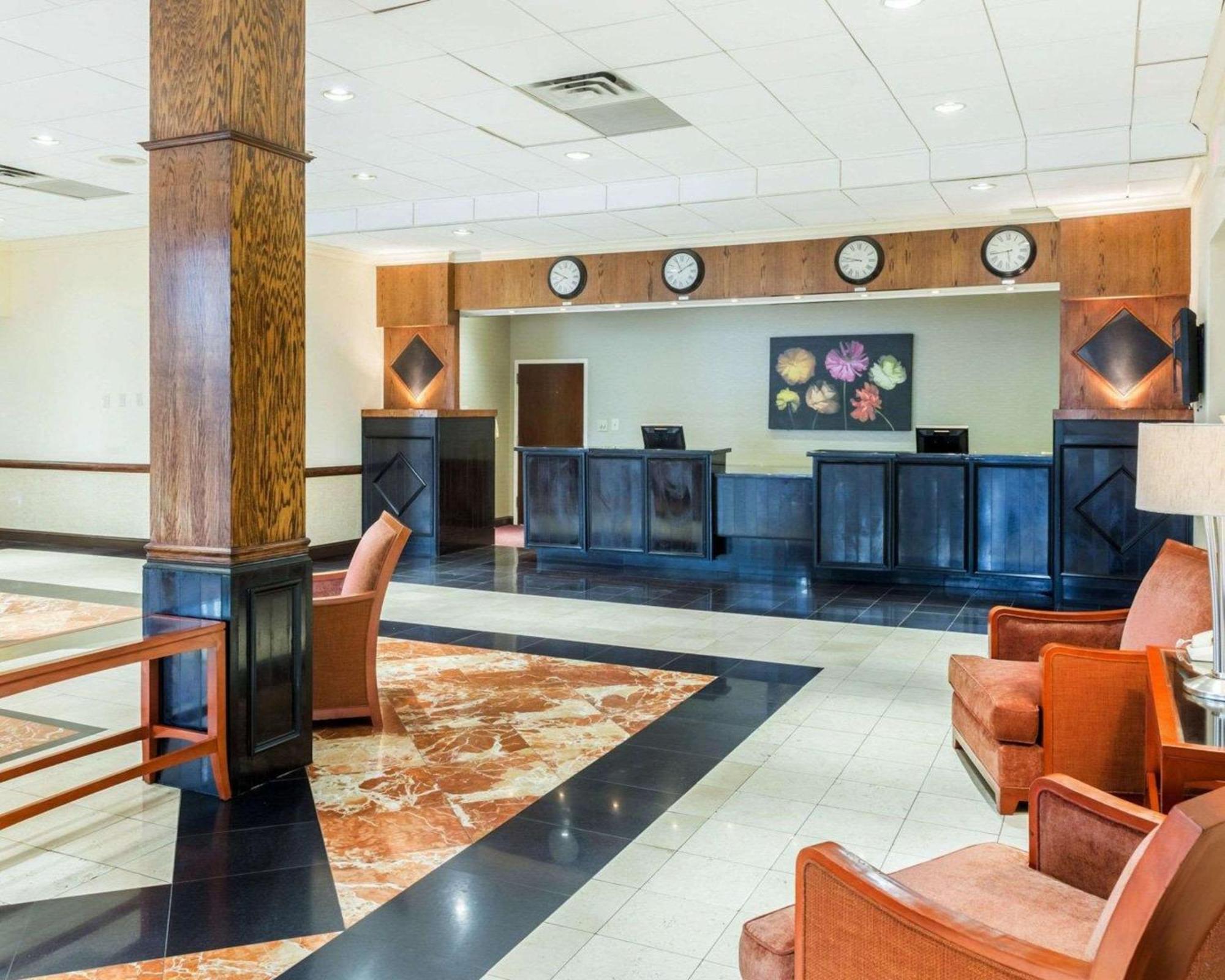 Clarion Hotel Somerset - New Brunswick Exteriör bild