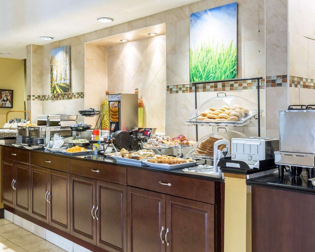 Clarion Hotel Somerset - New Brunswick Restaurang bild
